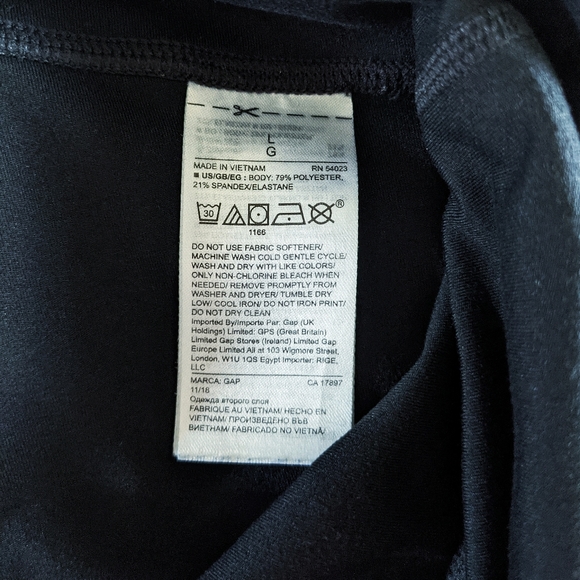 GAPFIT MATERNITY | 2 PAIRS Full Panel Maternity Crop Blackout Leggings - Picture 11 of 11